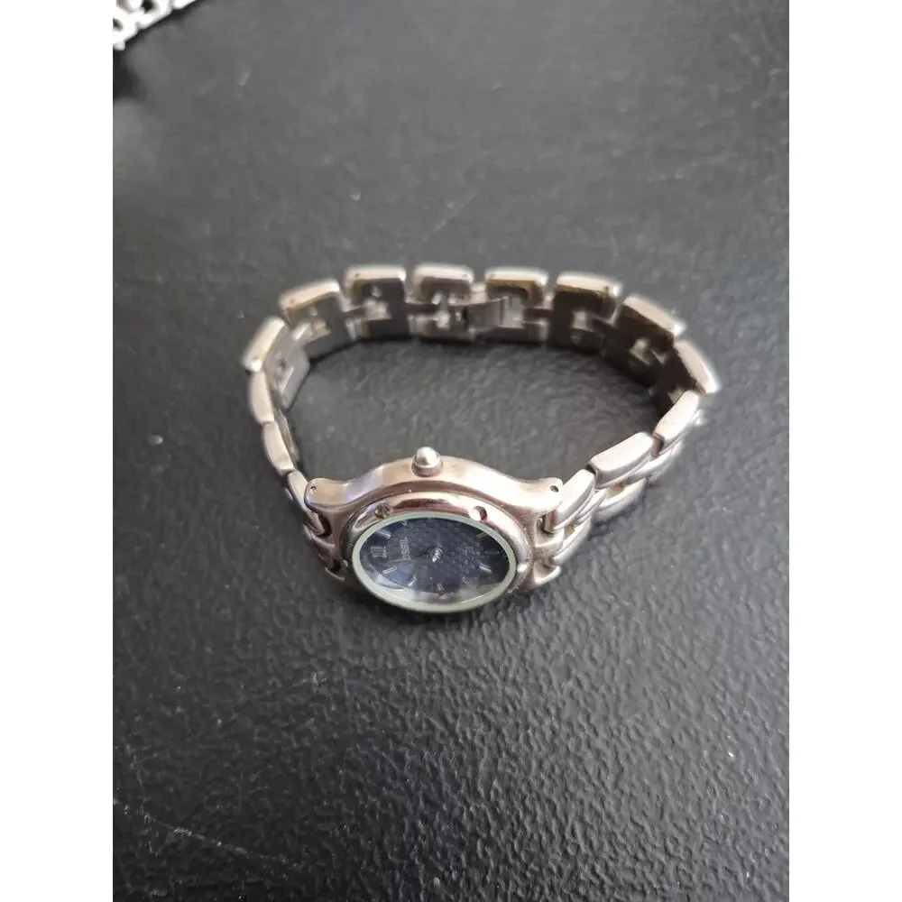 Fossil Ladies Great Blue dial and  Original Metal Band New battery Sharp Classic